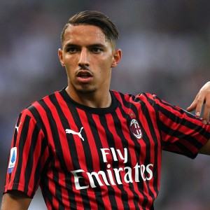  AC米兰中场引援锁定镰田大地，转会费达800万  