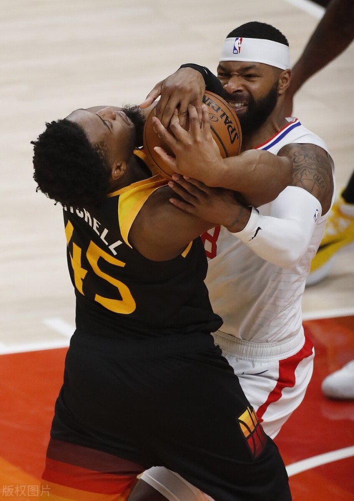  米切尔45分骑士横扫步行者  